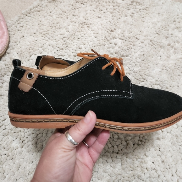 kunsto Shoes - Kundto/ Black Suede Shoes